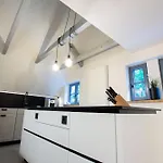 Michels Muehle - Pitt Sin Atelier Apartman *